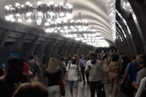 В киевском метро останавливали движение поездов – из-за человека на рельсах