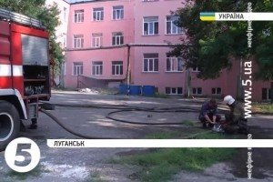 Луганськ залишається без світла, води і зв’язку, закінчуються харчі і пальне