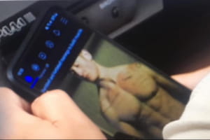 Нардеп від "Слуги народу" Куницький розглядав у Раді фото оголених чоловіків та цікавився, якою вакциною щепився Путін