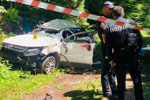 В Яремче автомобиль упал в 30-метровую пропасть – четверо погибших
