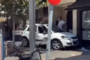 В Іспанії автомобіль на великій швидкості врізався в бар, є потерпілі