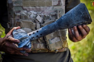 Российские оккупанты запустили около 70 осколочно-фугасных мин в районе Золотого