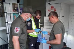 У великому ТРЦ Києва та супермаркеті Одеси пролунали вибухи – що відомо