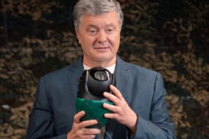 Вместо каждой уничтоженной боевиками камеры наблюдения на Донбассе будут установлены три новые – Порошенко