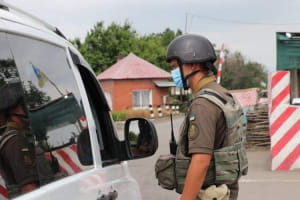 Нацгвардійці на блокпосту затримали ймовірного російського найманця