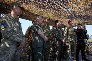 Зеленский назначил новых командующих в ВСУ: подробности 