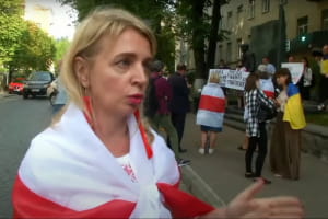 "Доктор Гусь за Беларусь!": активисты провели акцию под посольством в Киеве – главная цель