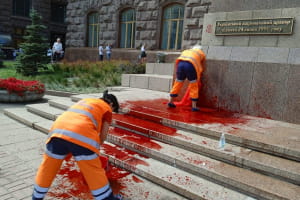 Після урочистостей до Дня Незалежності на Хрещатику було скоєно акт вандалізму