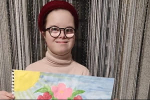 Єдина учасниця конкурсу, яка нічого не попросила для себе: Папа Римський відправив диплом дівчинці з Луцька