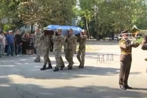 У Запоріжжі попрощалися із загиблим напередодні військовим