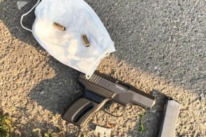 Так відреагував на зауваження: чоловік напідпитку влаштував стрілянину на Позняках