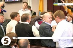 У Київраді знову побились депутати