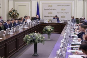 Все фракции не поддержали повестку дня пленарной недели, предложенную аппаратом ВРУ
