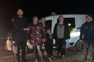 На Львівщині знайшли заблукалих у лісі жінок з дітьми: подробиці 