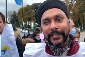 "Какая идея? Я не знаю": ОПЗЖ согнала на митинг под Верховную Раду иностранных гастарбайтеров – Казанский
