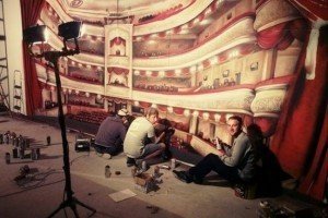 На київський станції метро "Театральна" відкрили інсталяцію, яка закрила бюст Леніна