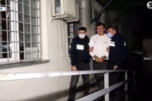 Возвращение, задержание, голодовка: разбираемся в истории с арестом Михаила Саакашвили