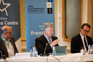 Запад рискует проиграть геополитическую конкуренцию с Россией над странами Восточной Европы – Порошенко