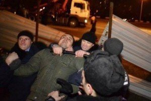 Минулого вечора київська міліція жорстко розігнала протестувальників проти забудови в Осокорках