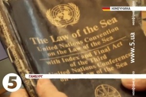 Міжнародний трибунал зобов’язав Росію звільнити судно і активістів «Грінпіс»