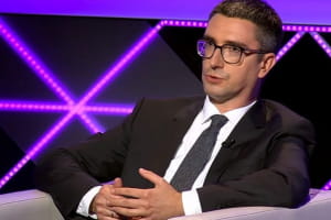 "Ми всі за це заплатимо": експерт про відставку Разумкова і політичні ігри "слуг"