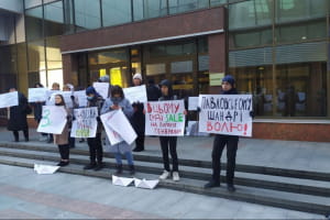 Під апеляційним судом розпочалась акція на підтримку генерала Павловського