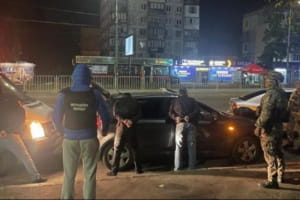 У Києві викрили банду, яка "накачувала" людей у барах, а потім грабувала – подробиці