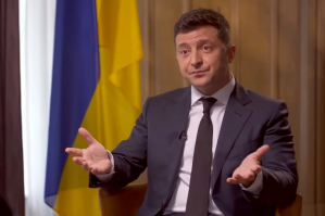 Минув рік від обіцянки Зеленського піти, якщо не закінчить війну на Донбасі