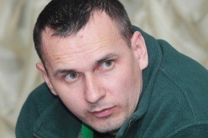 Російський суд продовжив арешт режисеру Сенцову до 2015 року