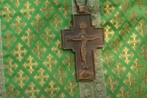"Атеїстів на передовій немає": як військові капелани допомагають бійцям ЗСУ на Донбасі – сюжет