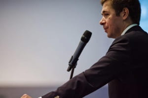 Фейковыми делами против Порошенко власть пытается отвлечь внимание от скандалов с участием Зеленского – адвокат