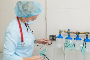 "Кисню немає! Ніде взяти за будь-які гроші" – лікарка про критичну ситуацію в Миколаєві