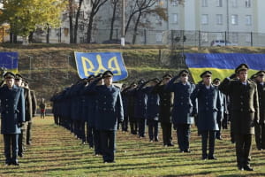 Військові авіатори на випускний пройшлися під пісню "Батько наш Бандера" та підкорили мережу – відео 