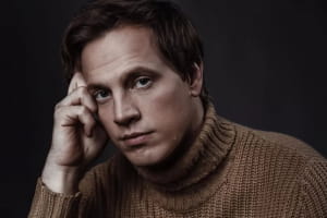Актор серіалу "Кріпосна" заявив, що його помилково внесли до чорного списку Мінкульту
