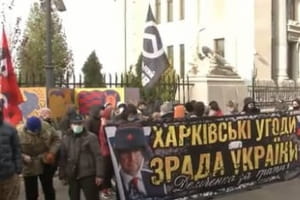 Вимагають відкрити провадження проти заступника секретаря РНБО Демченка: до ОП прийшли активісти