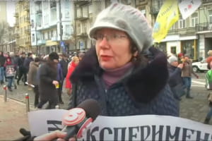 Антивакцинатори знову вийшли на акцію протесту: рух у центрі Києва заблоковано – включення