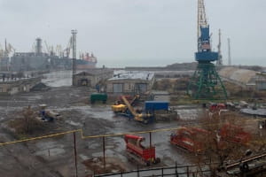 окупанти вивісили російський триколор на міськраді у Бердянську – ЗМІ про ситуацію в місті