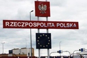 Польща збирається більш ніж вдвічі збільшити кількість військових на східному кордоні