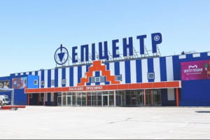 У Чернігові велика пожежа: горять 