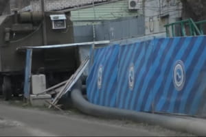 Гуркіт і нестерпний сморід: реконструкція колектора в Харкові затягнулася на роки – у чому причина