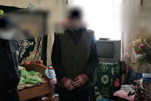 На Київщині п'яний чоловік до смерті забив вагітну дружину – відео 