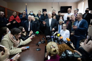 "Час закрити кришку піаніно!" – як пройшло судове засідання з обрання запобіжного заxоду Петру Порошенку