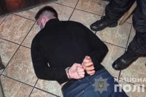 Один из посетителей ночного клуба в Виннице открыл огонь и закрылся в уборной: есть пострадавшие
