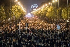 В Угорщині пройшов багатотисячний мітинг проти голови податкової служби країни
