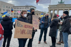 Під пісню 