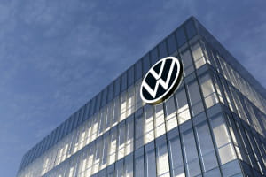 Перший у світі: завод Volkswagen повністю перейшов на випуск електрокарів
