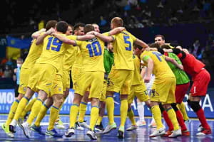 "Путин х*йло": украинские фанаты спели легендарную песню во время матча против России