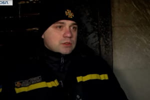 На Львівщині герой-рятувальник без спецодягу кинувся рятувати людину з пожежі – подробиці