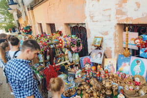В Киеве на Андреевском спуске запретят продажу сувенирной и художественной продукции 