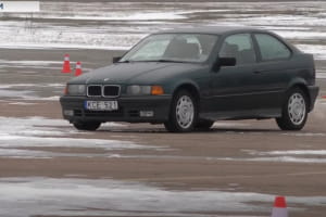 У Черкасах автогонщики вчать неповнолітніх їздити на авто – як вони це роблять і для чого